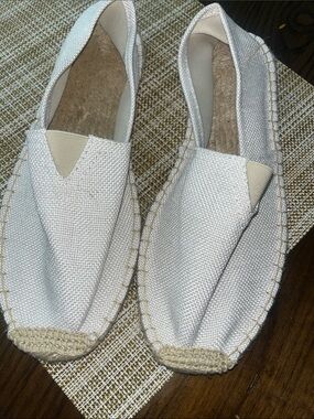 SHEIN White Canvas Men’s Espadrilles with Natural Trim